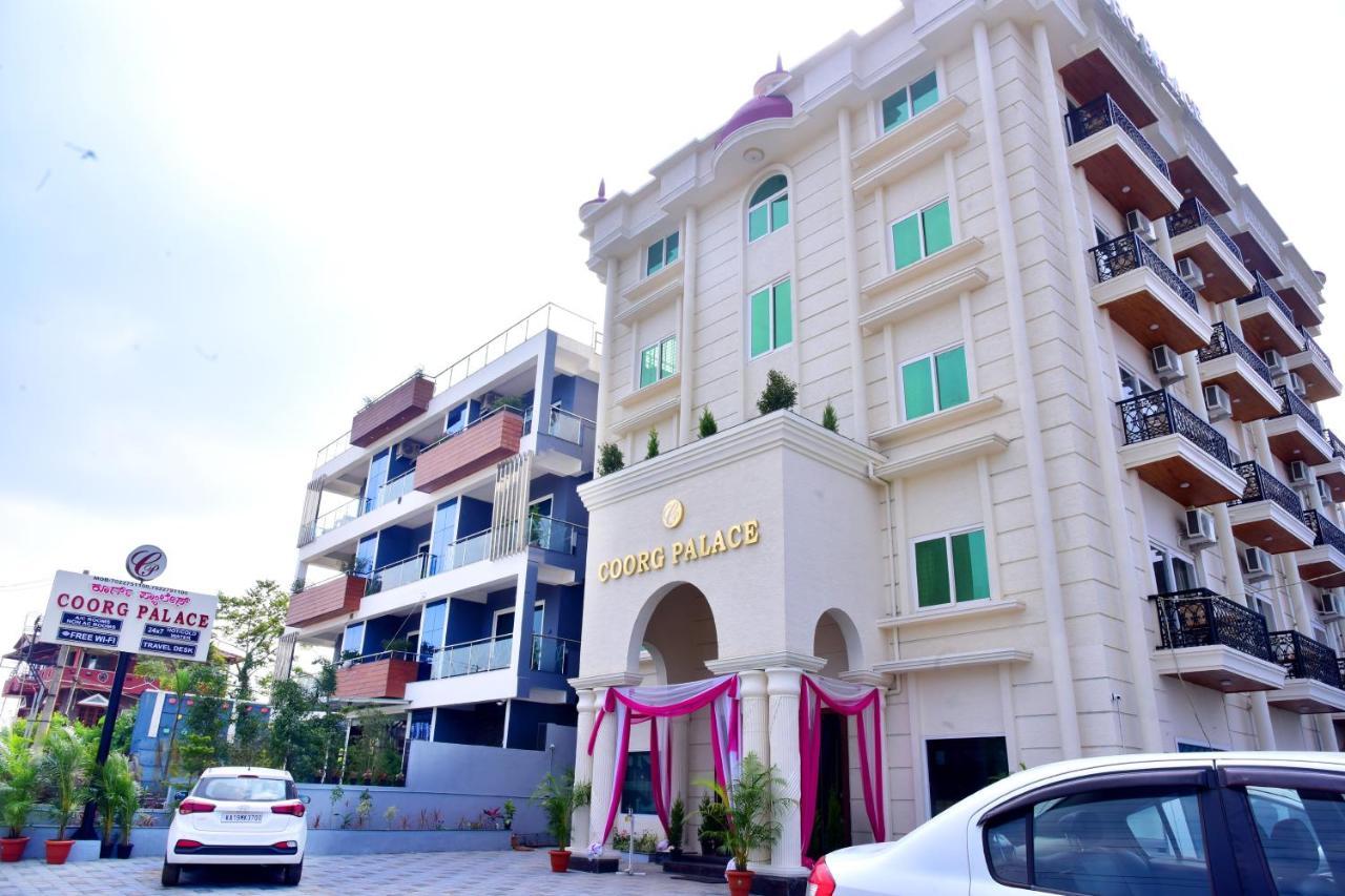 Hotel Coorg Palace Madikeri Exteriör bild
