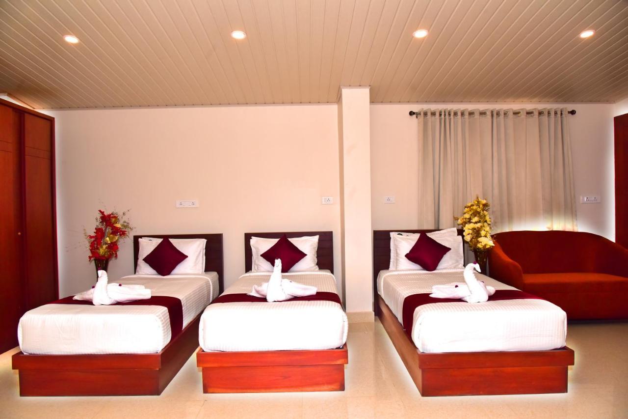 Hotel Coorg Palace Madikeri Exteriör bild