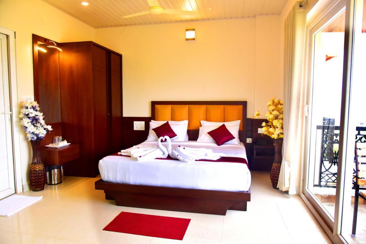 Hotel Coorg Palace Madikeri Exteriör bild