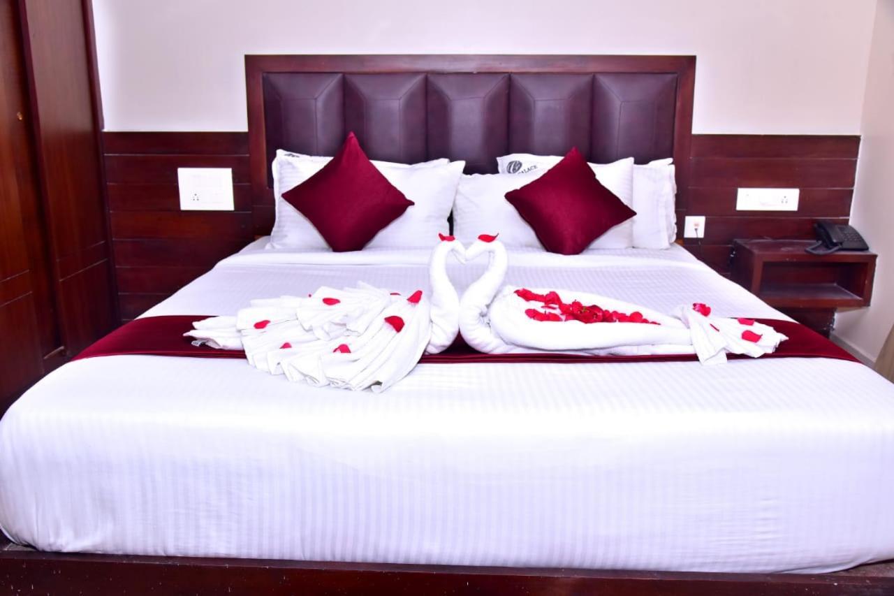 Hotel Coorg Palace Madikeri Exteriör bild