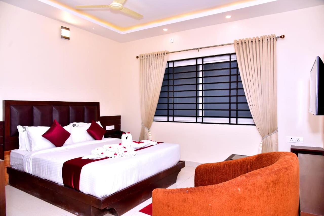 Hotel Coorg Palace Madikeri Exteriör bild