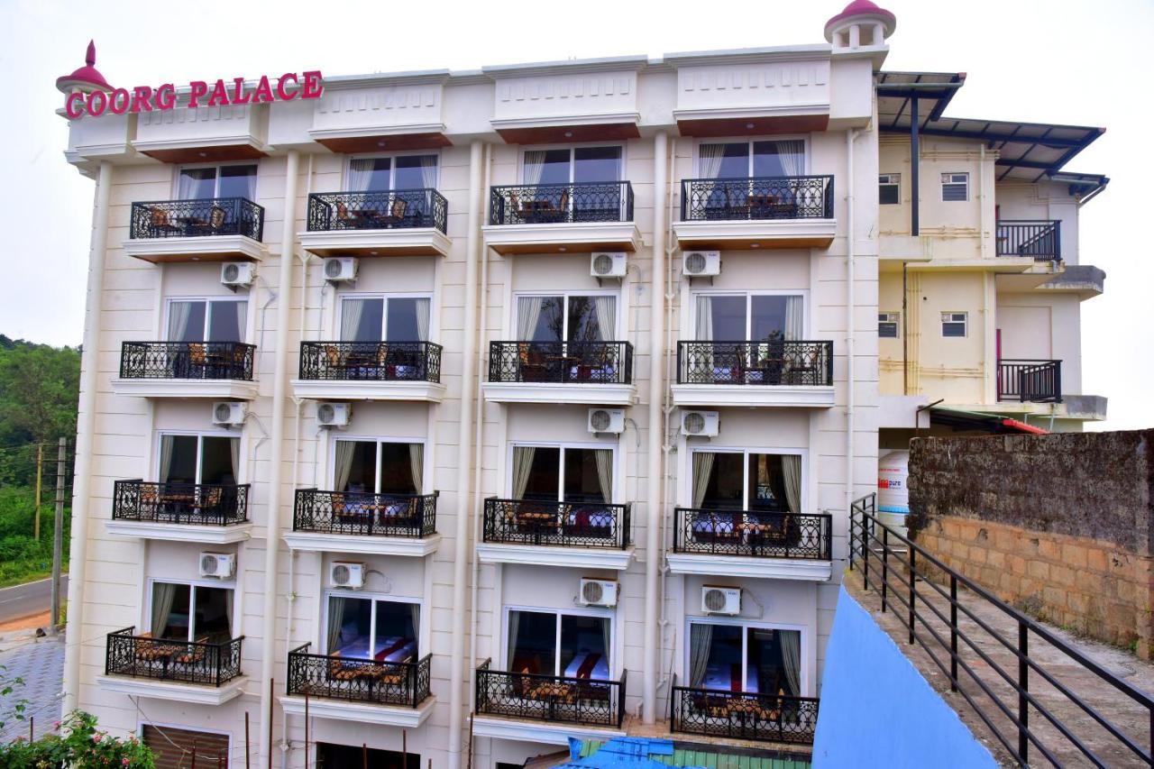 Hotel Coorg Palace Madikeri Exteriör bild