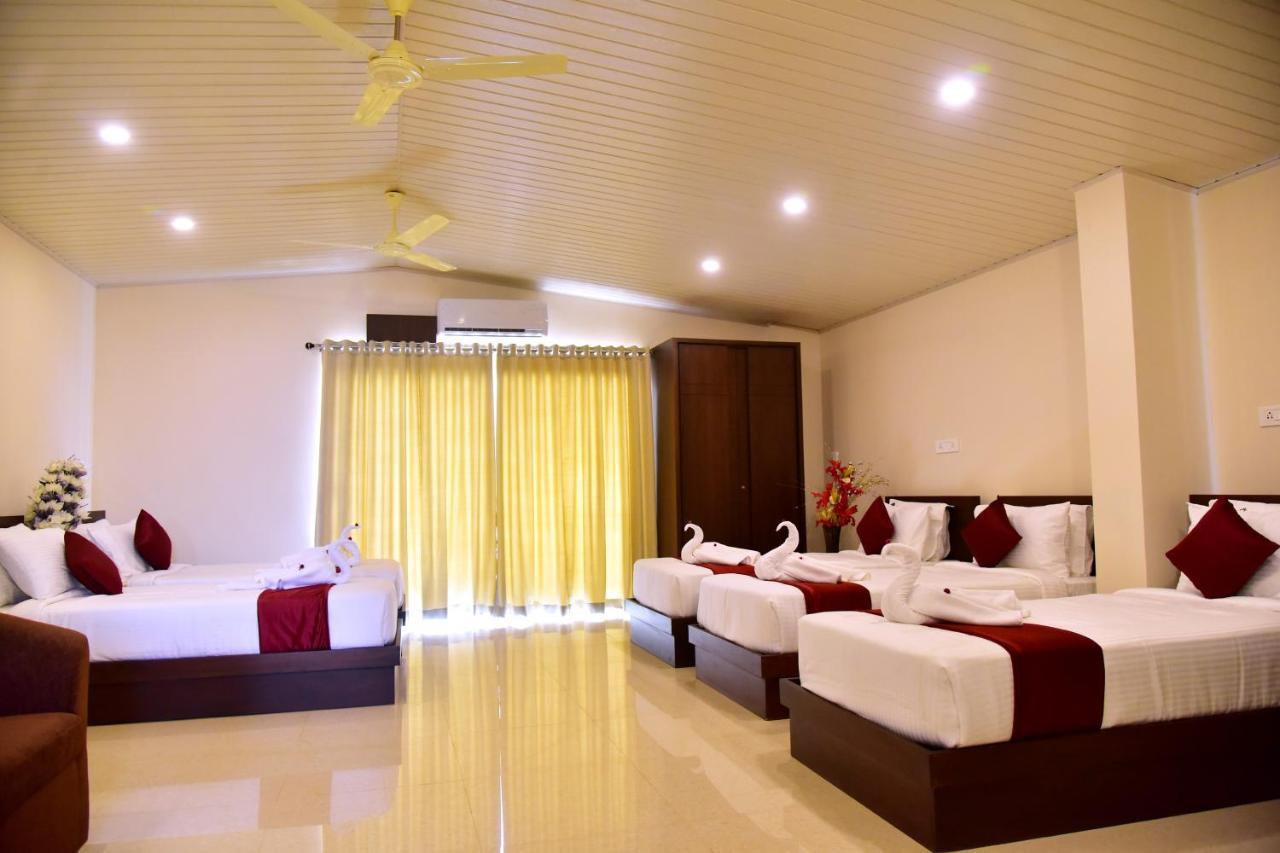 Hotel Coorg Palace Madikeri Exteriör bild